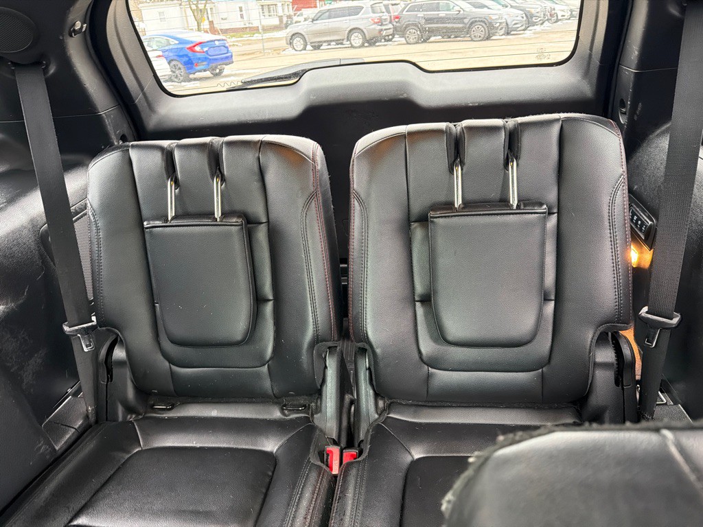 2017 Ford Explorer Image 12