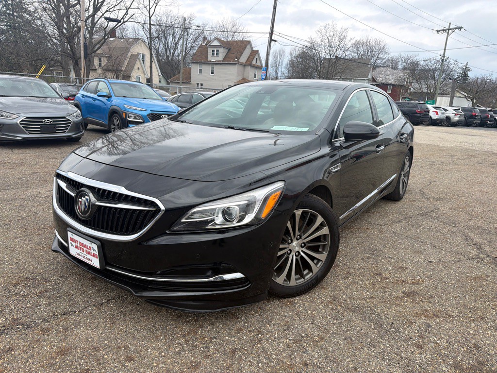 2017 Buick Lacrosse Image 1