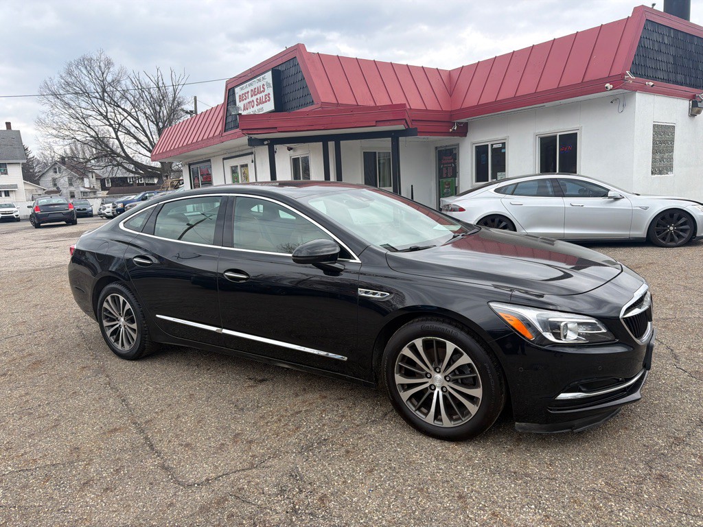 2017 Buick Lacrosse Image 3