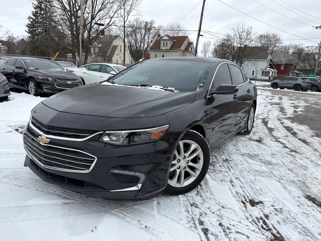 2017 Chevrolet Malibu Image 1