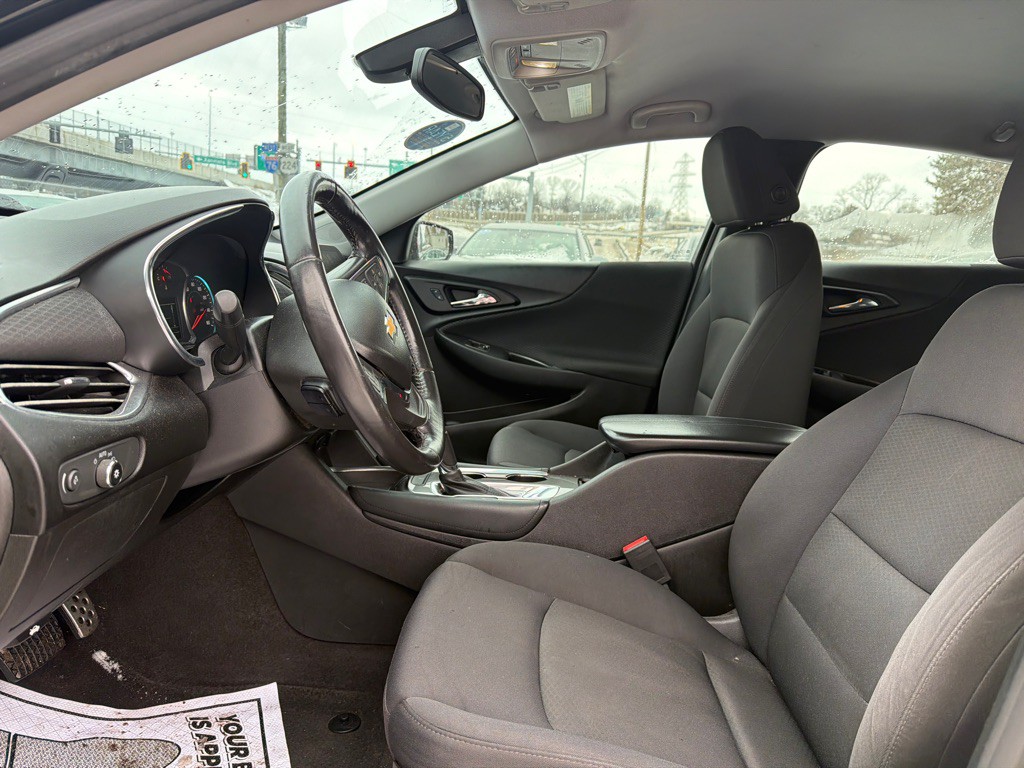2017 Chevrolet Malibu Image 7