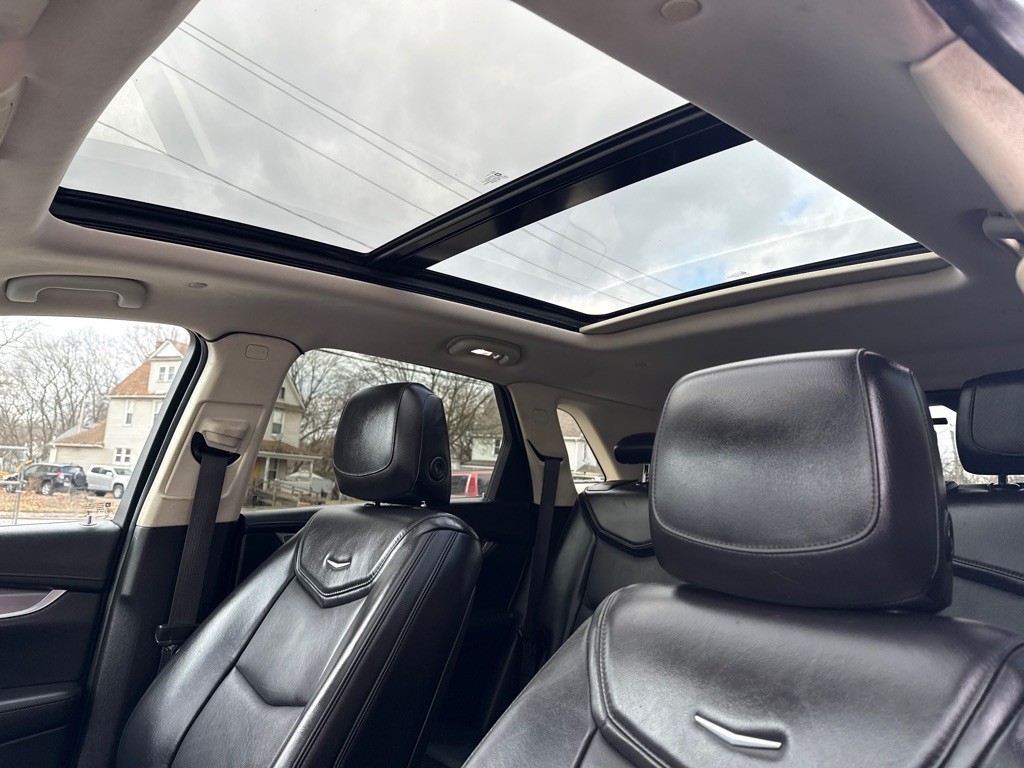 2017 Cadillac XT5 Image 8