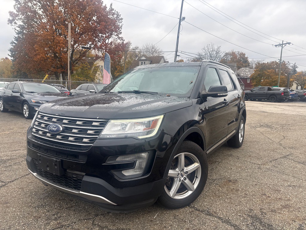 2016 Ford Explorer Image 1