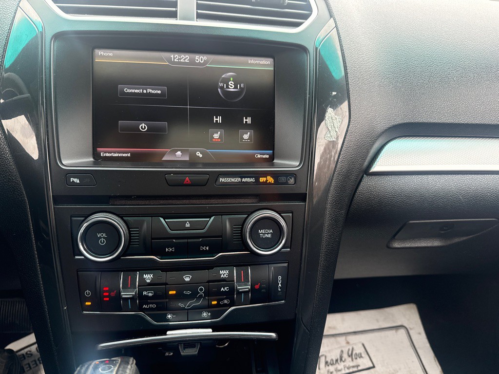 2016 Ford Explorer Image 9