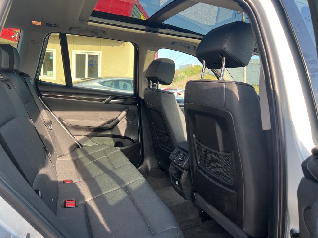 2017 BMW X3 Image 19