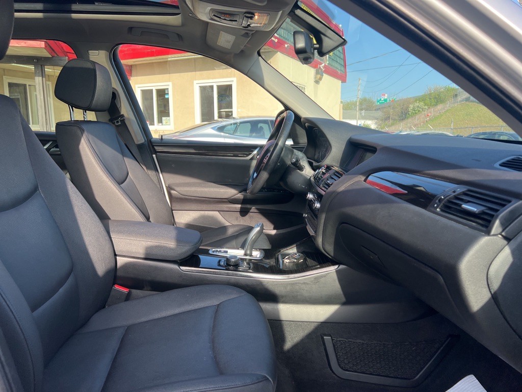 2017 BMW X3 Image 21