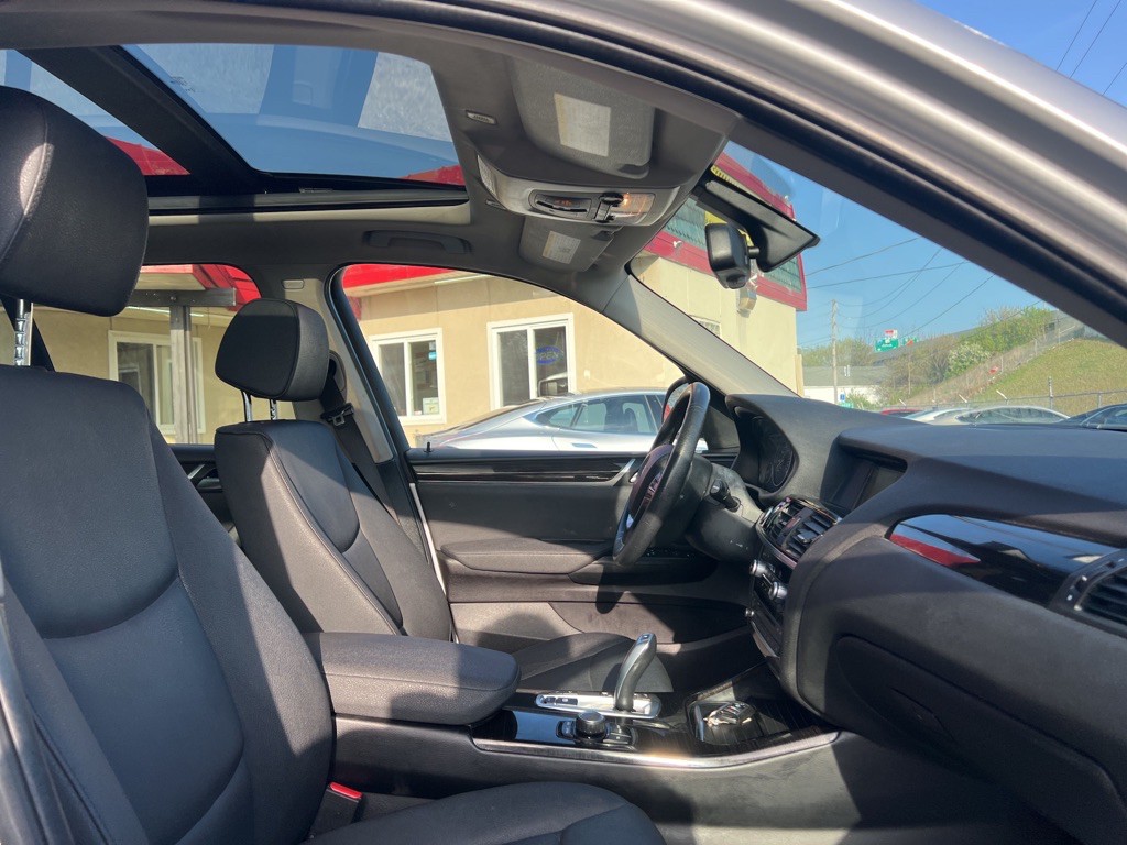 2017 BMW X3 Image 22