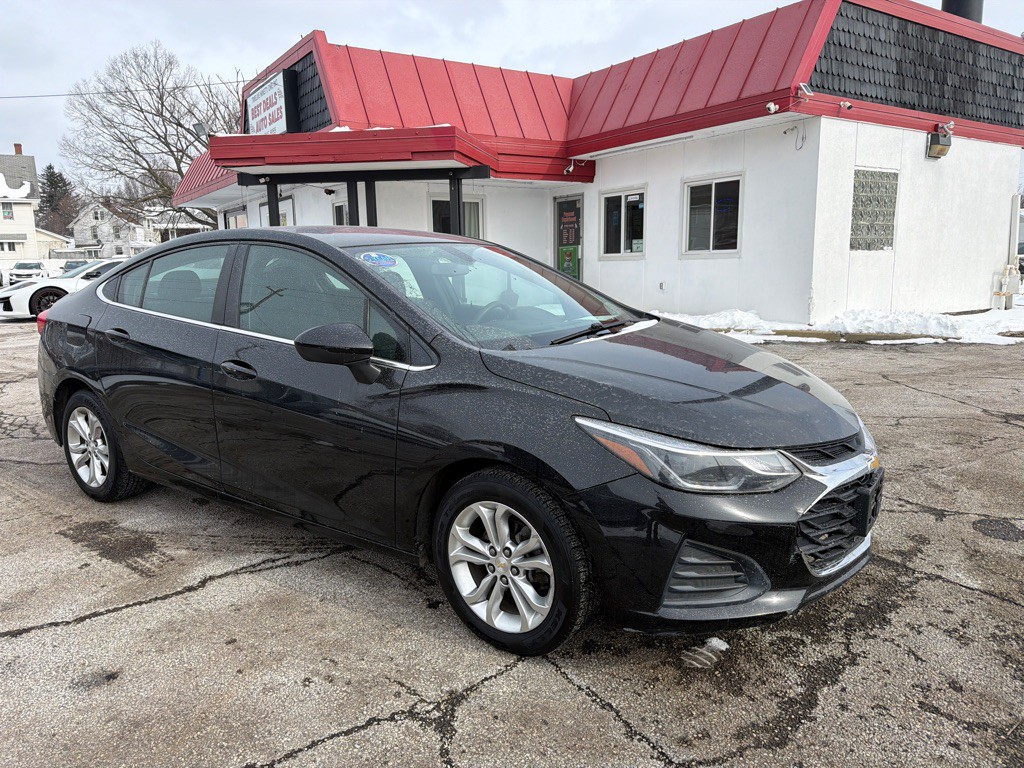 2019 Chevrolet Cruze Image 3