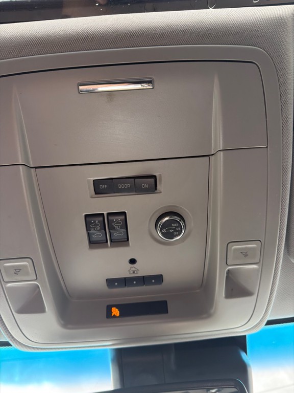 2017 GMC Yukon Image 9