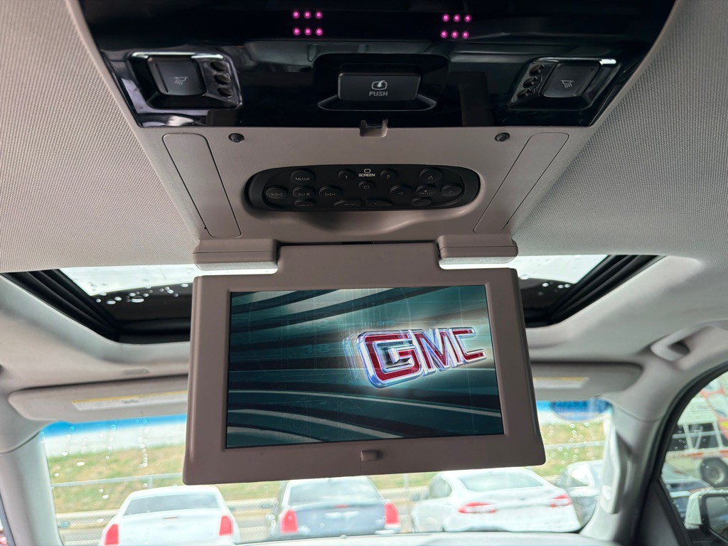 2017 GMC Yukon Image 12