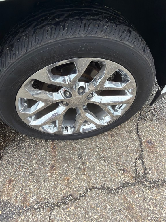 2017 GMC Yukon Image 16