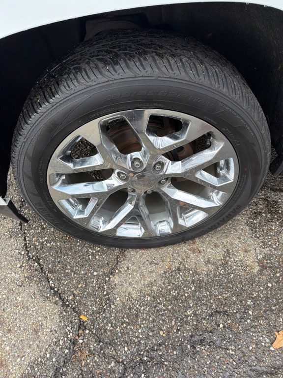 2017 GMC Yukon Image 17