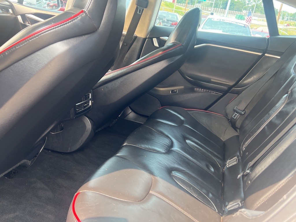 2012 Tesla Model S Image 12