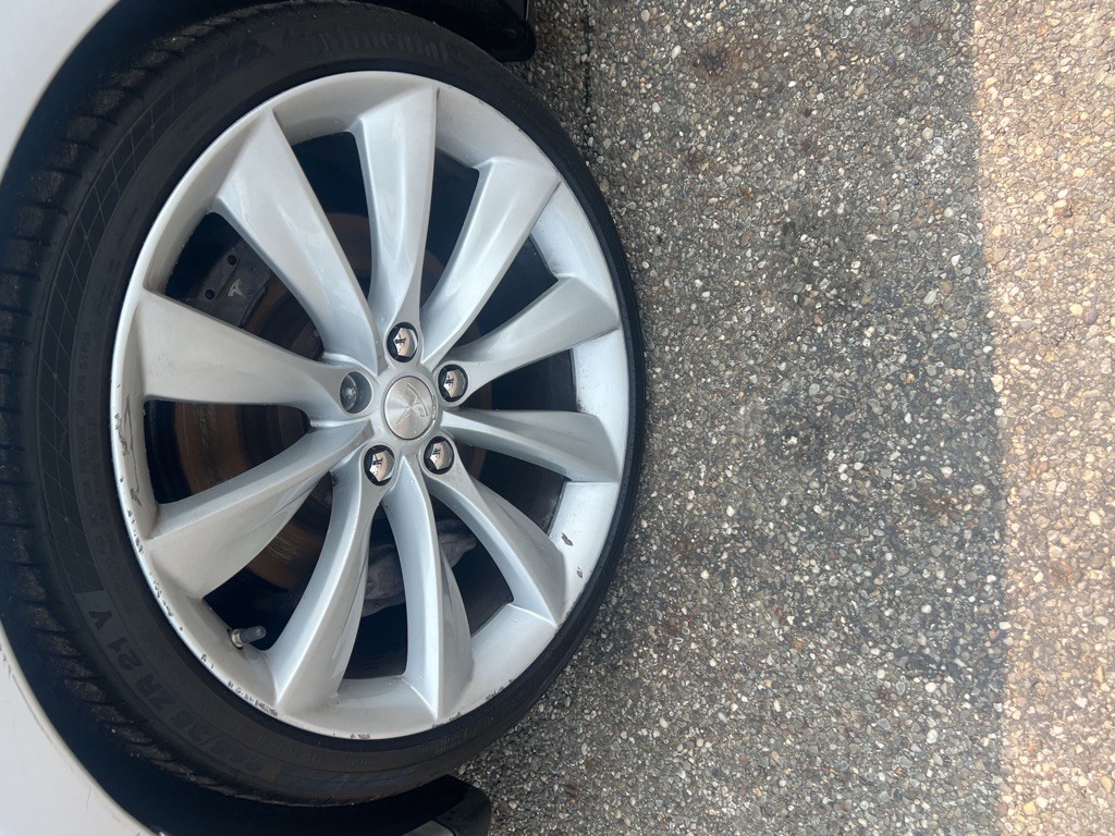 2012 Tesla Model S Image 21