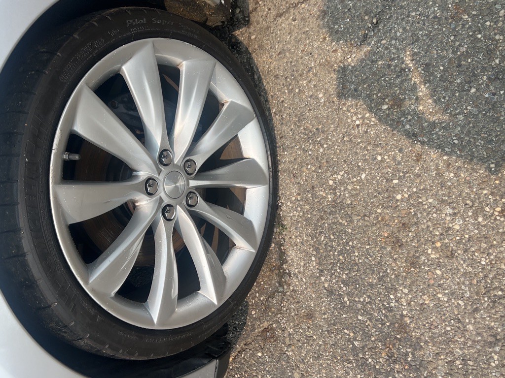 2012 Tesla Model S Image 23