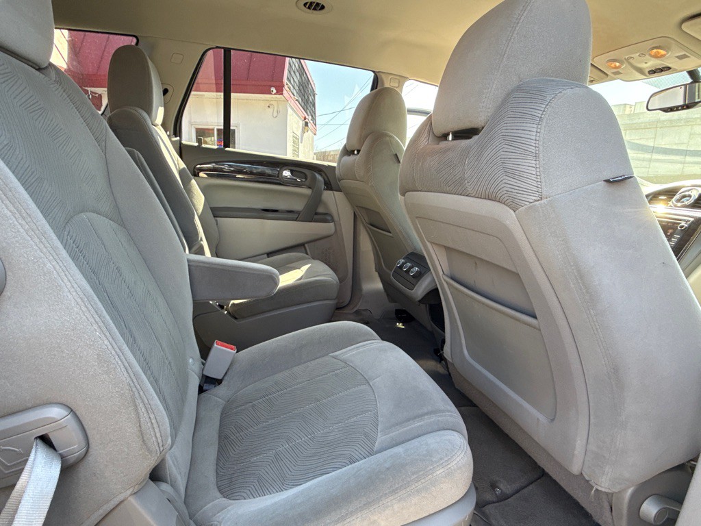 2017 Buick Enclave Image 11