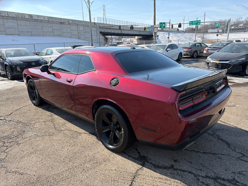 2021 Dodge Challenger Image 5