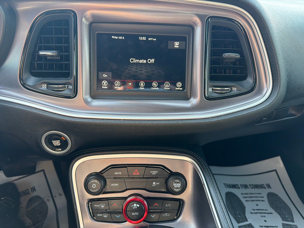 2021 Dodge Challenger Image 9