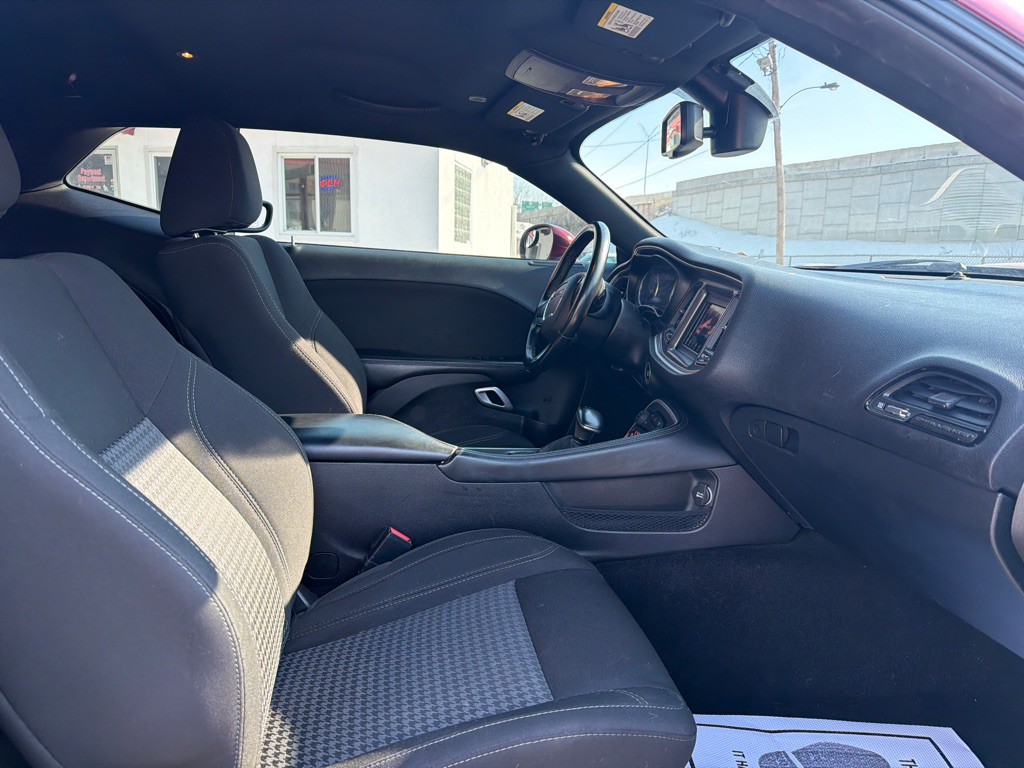 2021 Dodge Challenger Image 11