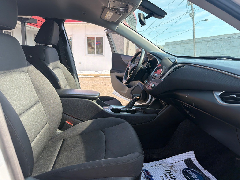 2021 Chevrolet Malibu Image 11