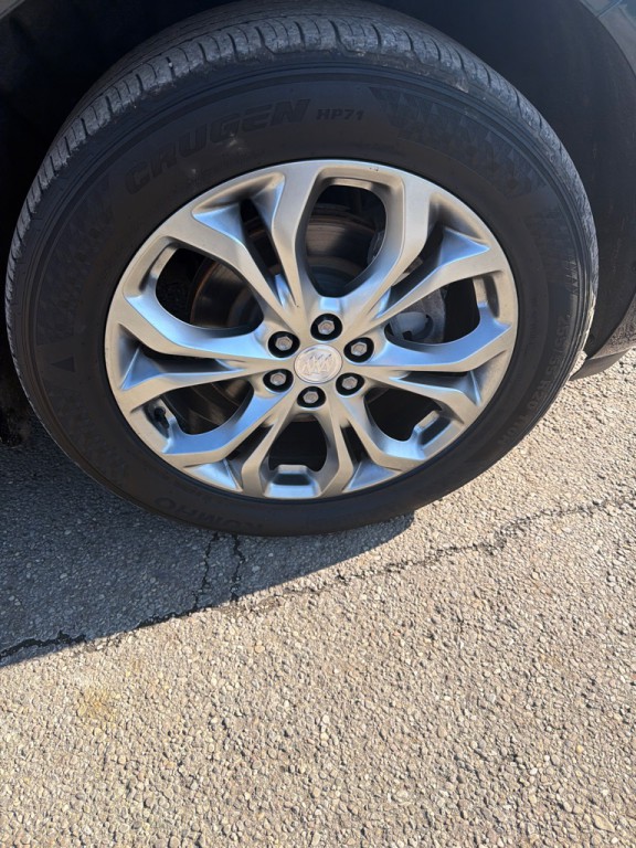 2018 Buick Enclave Image 16