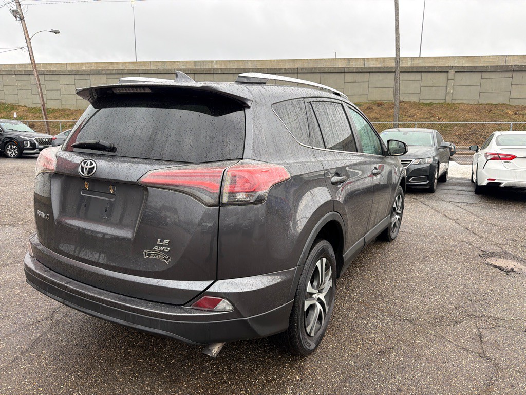 2016 Toyota Rav4 Image 4