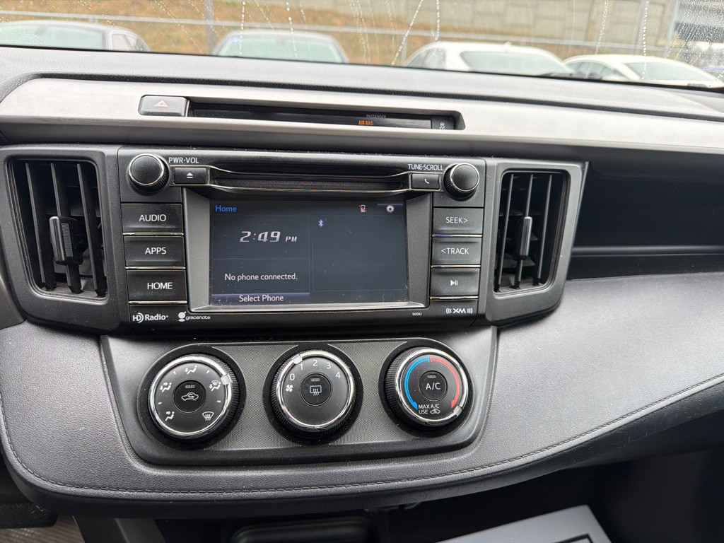 2016 Toyota Rav4 Image 9