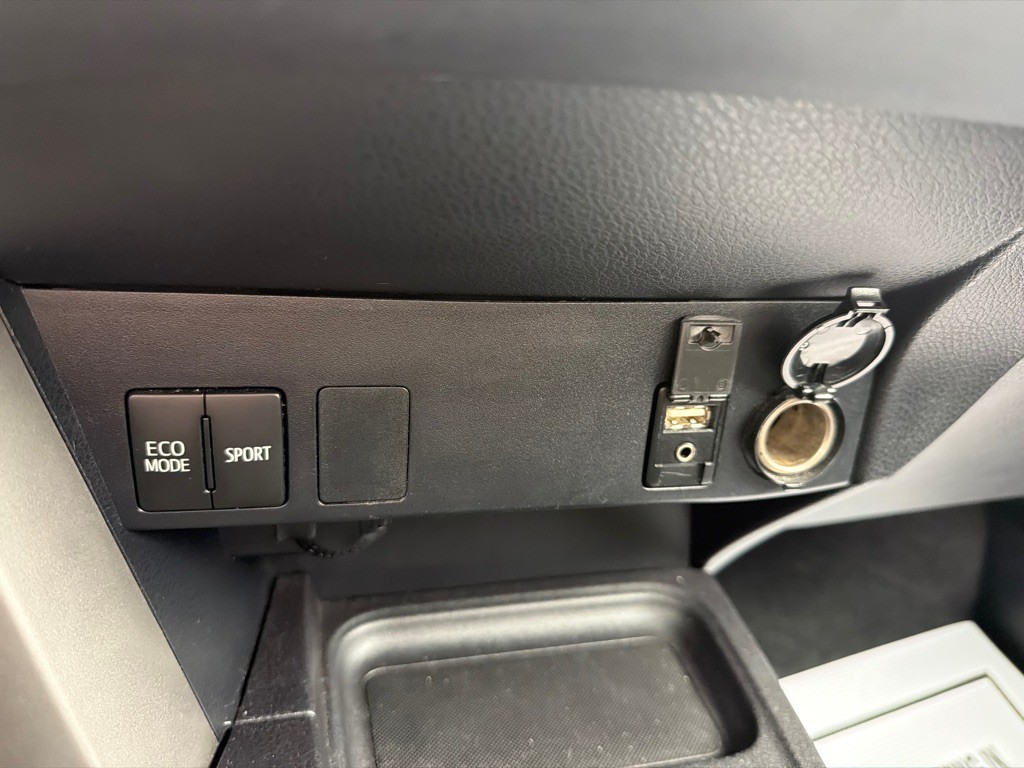 2016 Toyota Rav4 Image 10