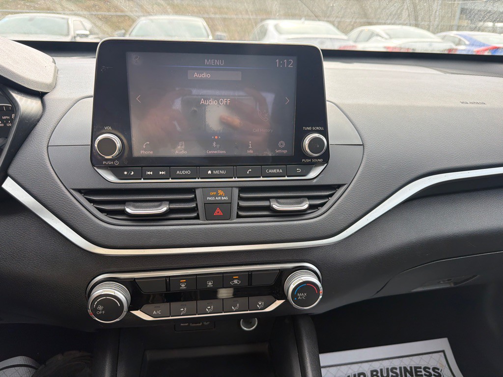 2020 Nissan Altima Image 9