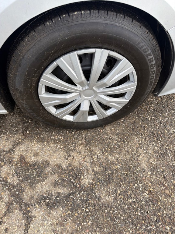 2020 Nissan Altima Image 13