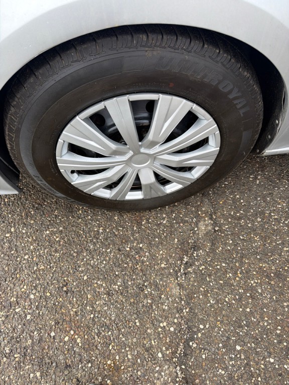 2020 Nissan Altima Image 14