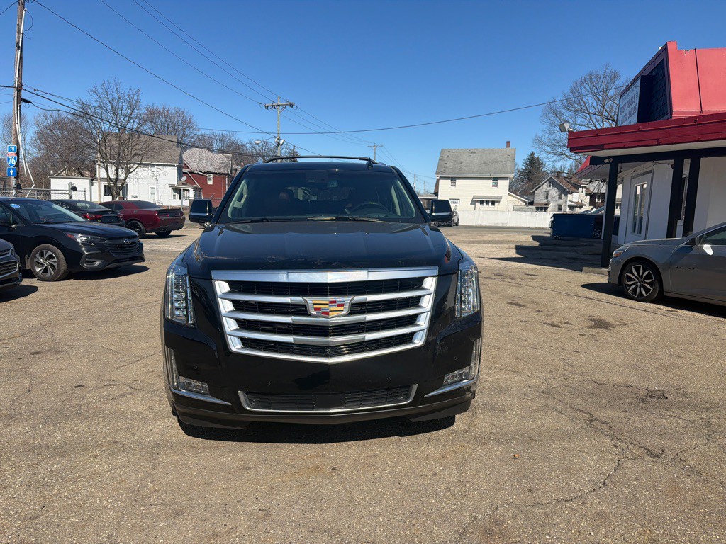2015 Cadillac Escalade Image 2