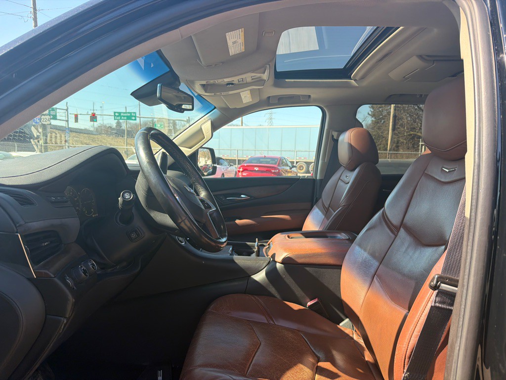 2015 Cadillac Escalade Image 7