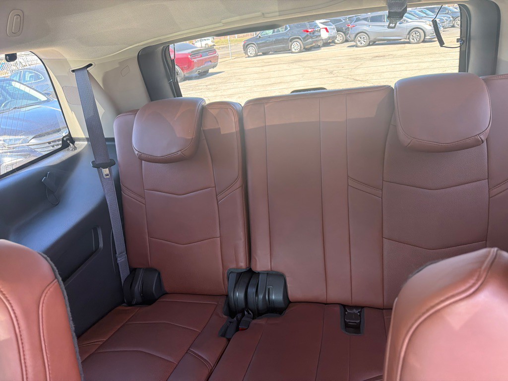 2015 Cadillac Escalade Image 12