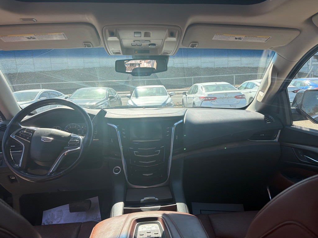 2015 Cadillac Escalade Image 14