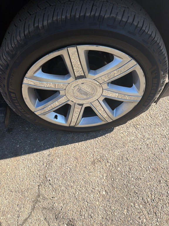 2015 Cadillac Escalade Image 18