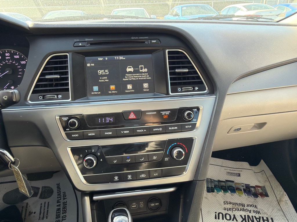 2017 Hyundai Sonata Image 8