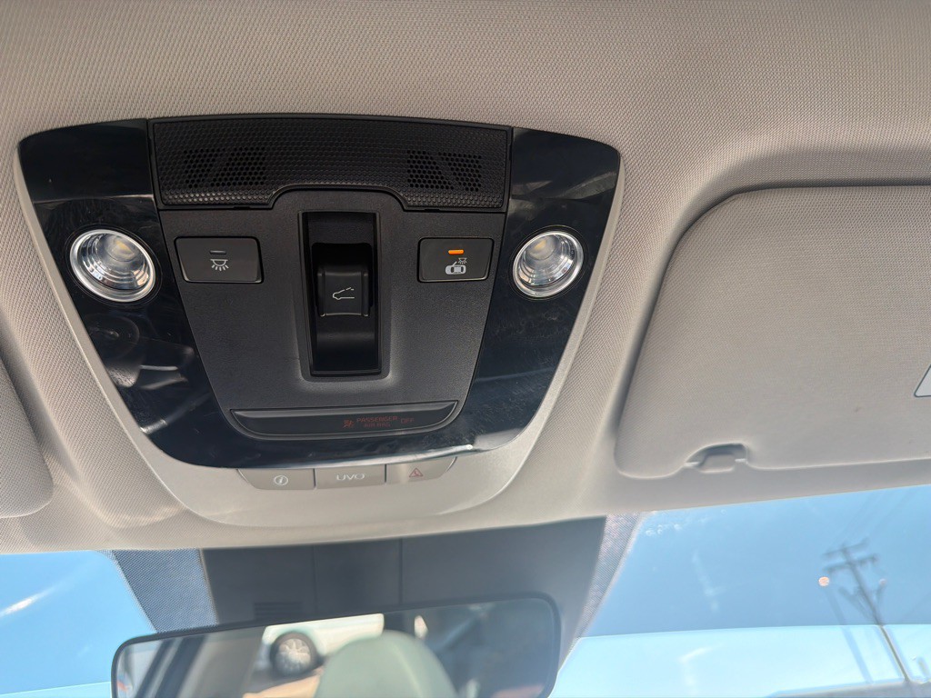 2021 Kia K5 Image 10