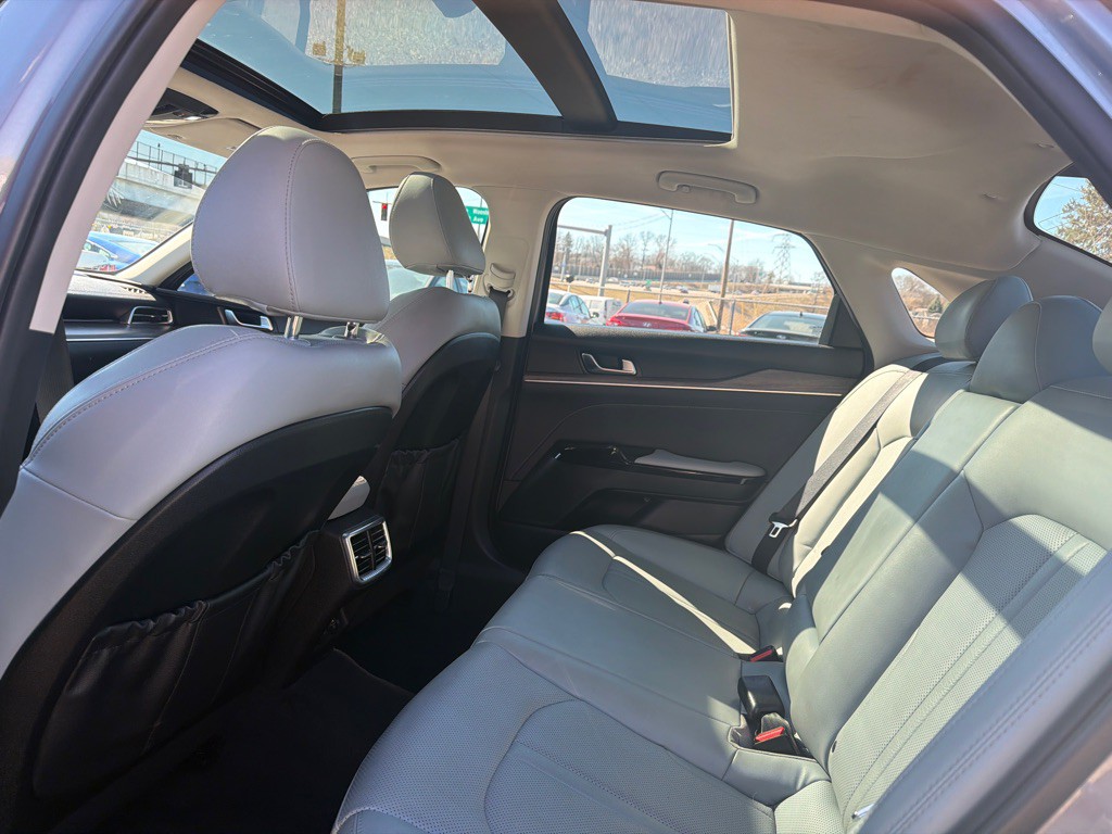 2021 Kia K5 Image 11