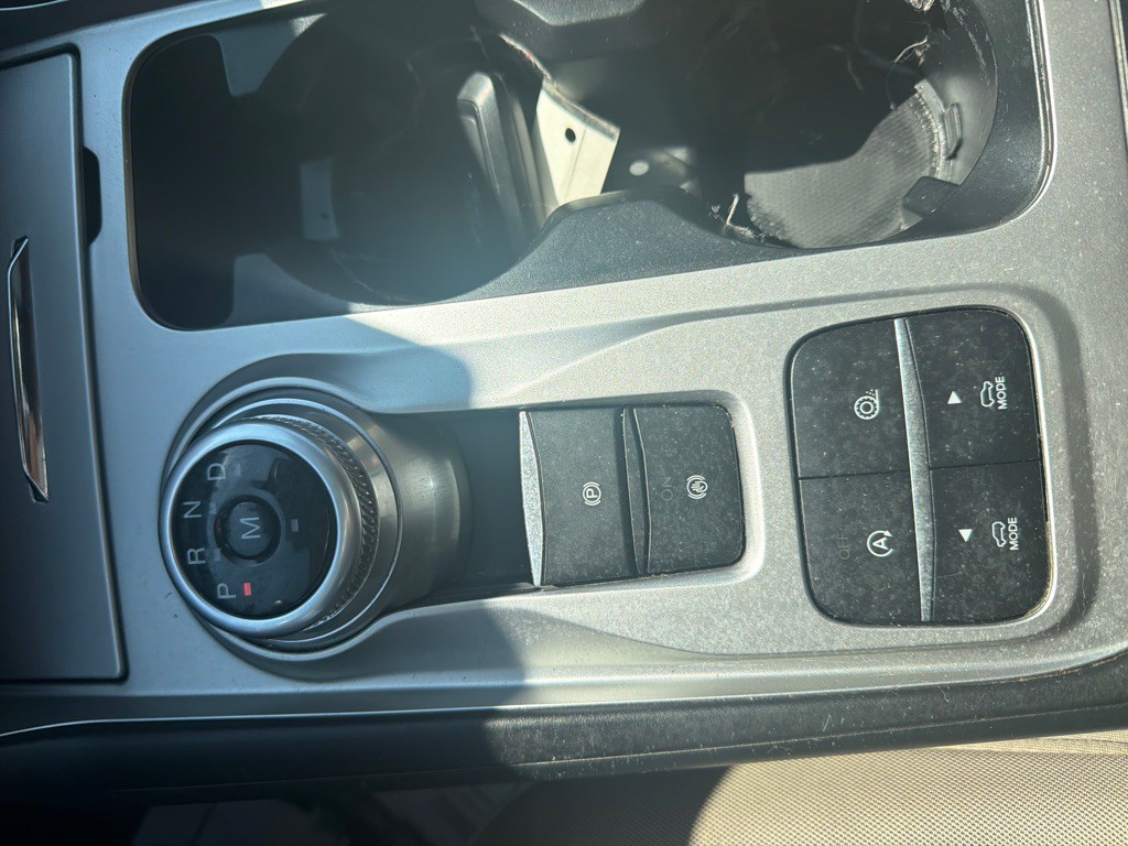 2020 Ford Explorer Image 8