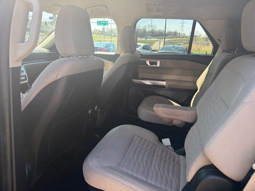 2020 Ford Explorer Image 9