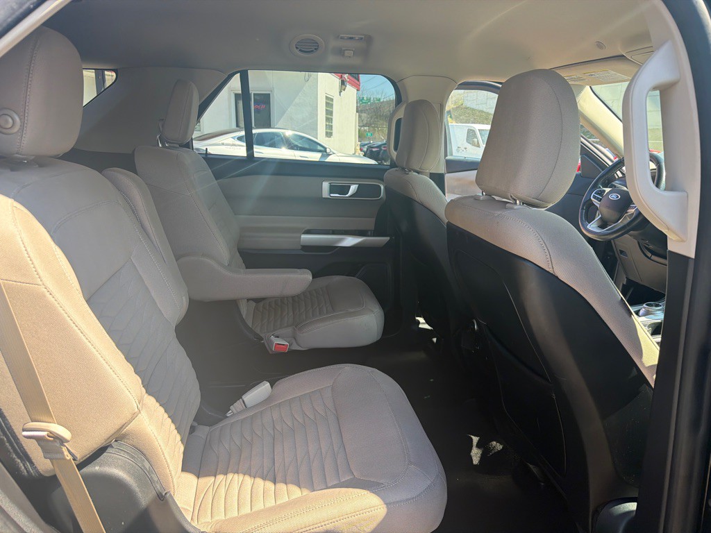 2020 Ford Explorer Image 11