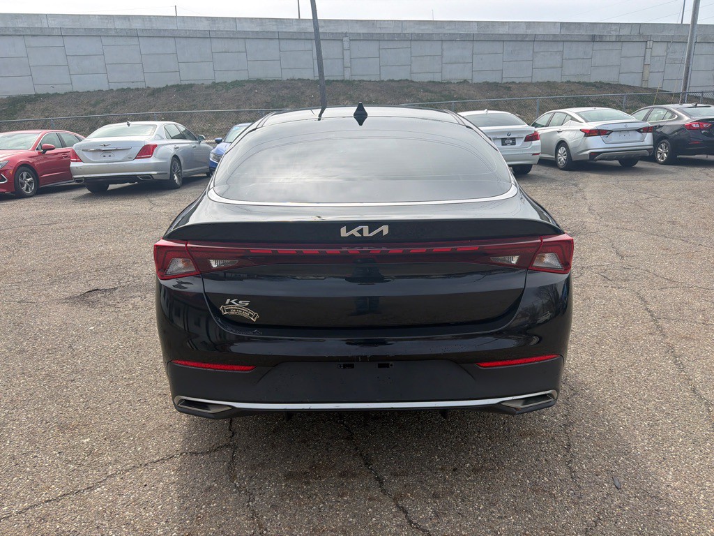 2022 Kia K5 Image 5