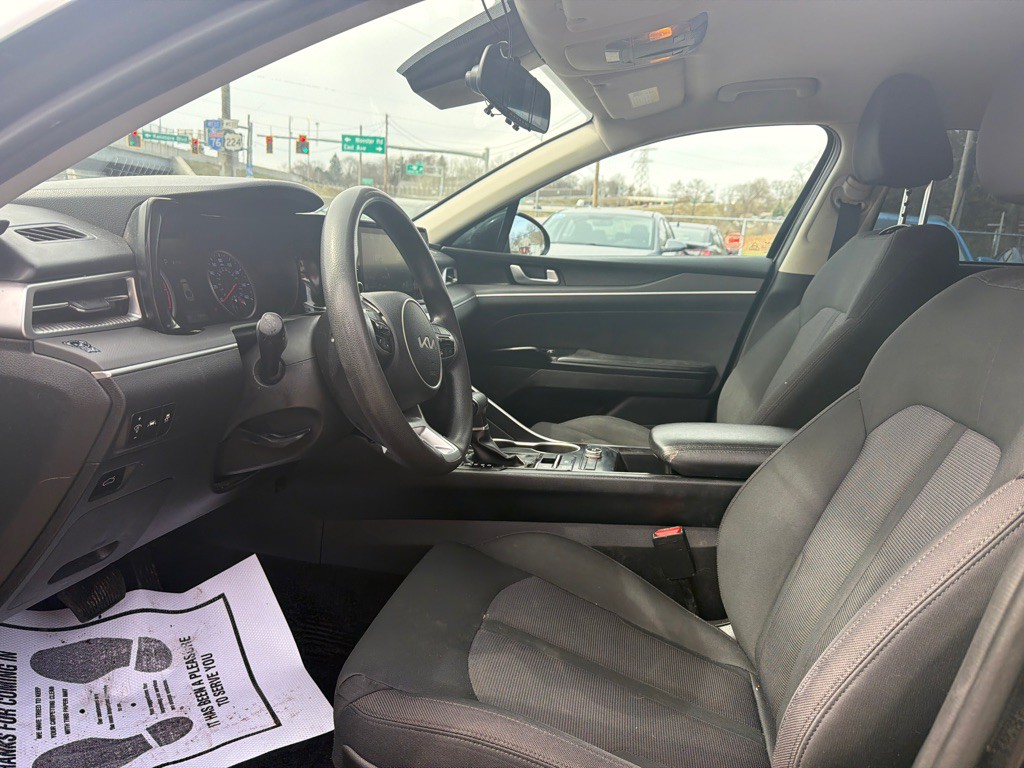 2022 Kia K5 Image 7