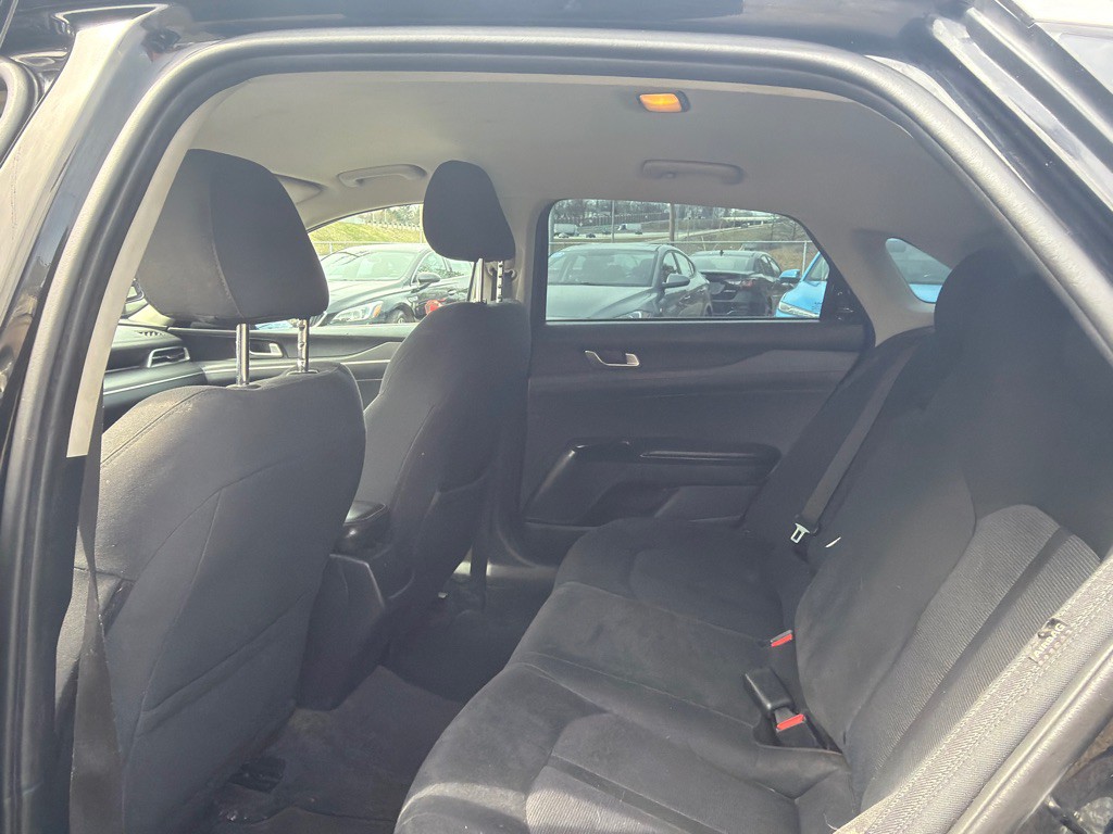 2022 Kia K5 Image 10