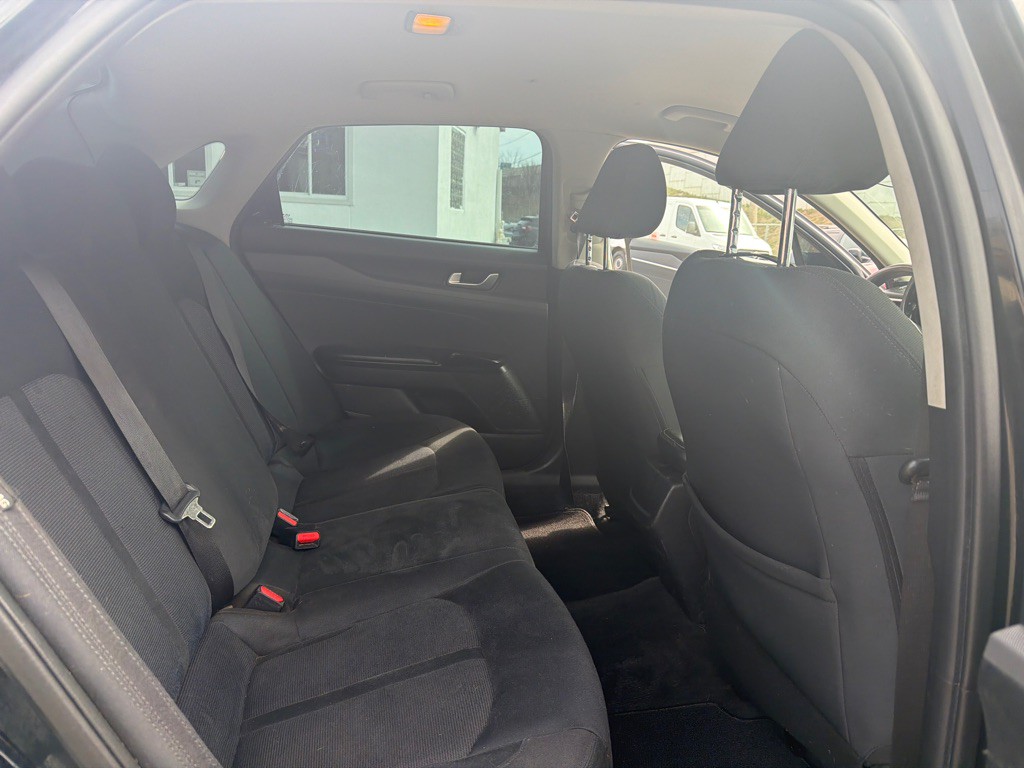 2022 Kia K5 Image 11
