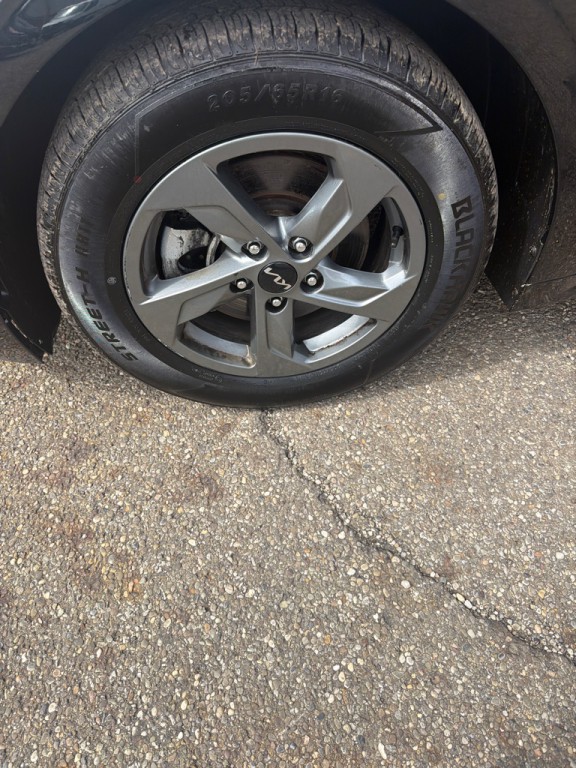 2022 Kia K5 Image 14