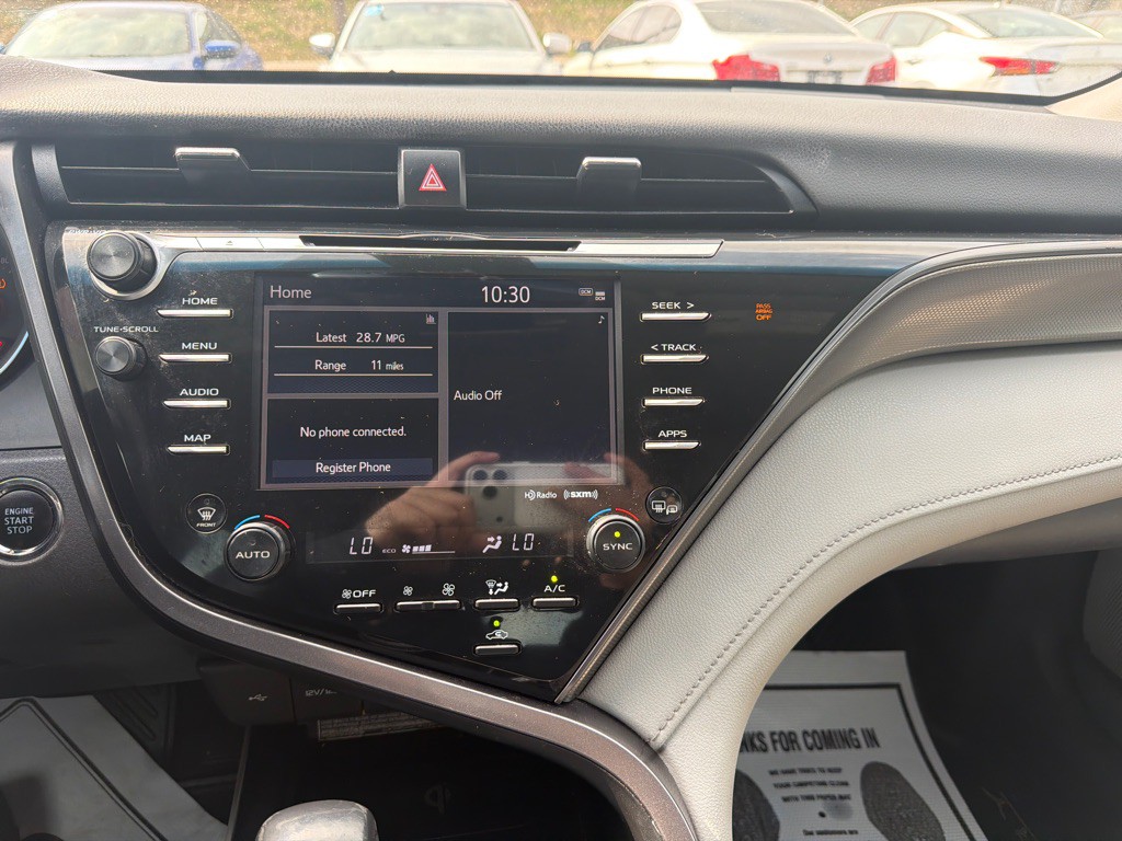2020 Toyota Camry Image 8