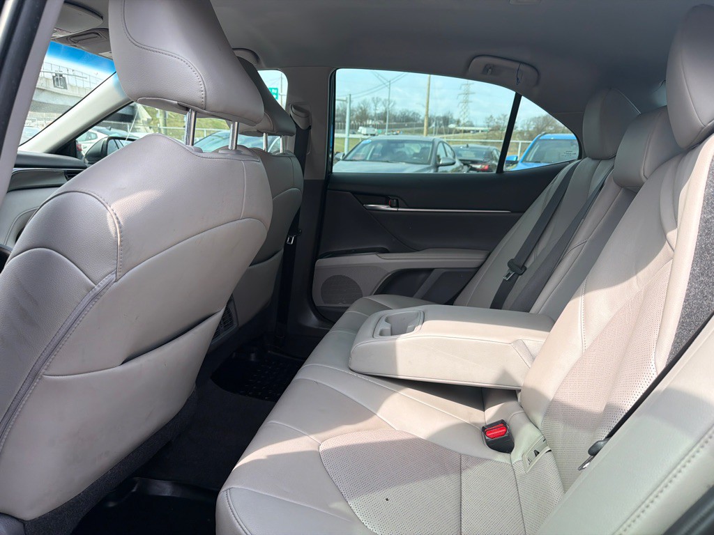 2020 Toyota Camry Image 10