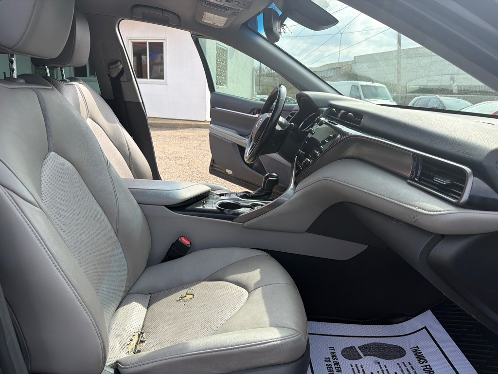2020 Toyota Camry Image 12